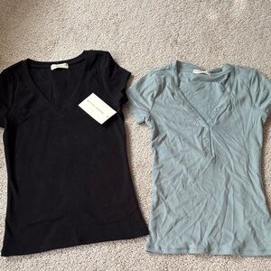 Women's Black and Gray V-Neck Tops xs nwt frankee Skylarr